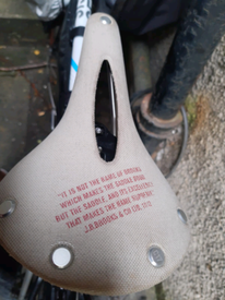 brooks saddle clearance